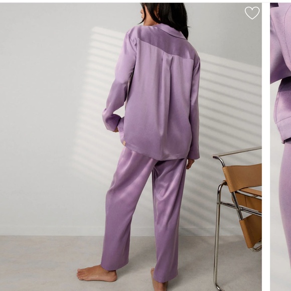 LUNYA NWOT Washable Silk Long Sleeve Pant Set in Dormant Orchid Size S - Picture 3 of 5